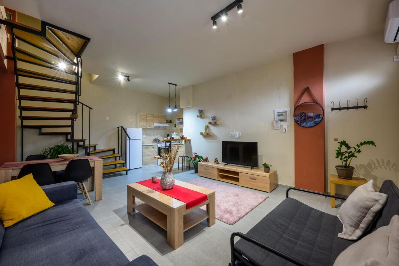 Apartment Mint House *